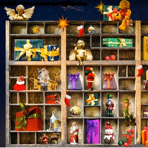 christmas displkay cabinet
